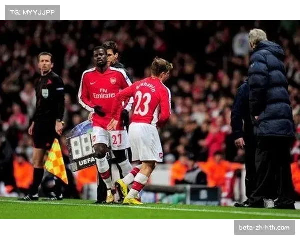 曼城谢尔基股四头肌撕裂伤情,预计12月回归影响轮换选择 曼城谢尔基股四头肌撕裂伤情,预计12月回归影响轮换选择